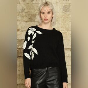 Zero Degrees Celcius 3D Embroidered Sweater Black White Flower Size XS